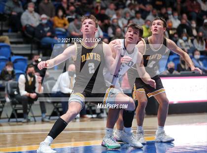 Thumbnail 3 in Davis vs. Corner Canyon (UHSAA 6A Semifinal) photogallery.