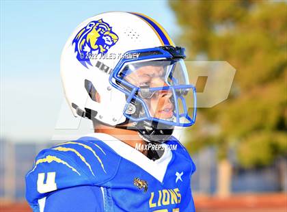 Thumbnail 3 in Durango @ Sierra Vista (4A State Football Playoffs) photogallery.