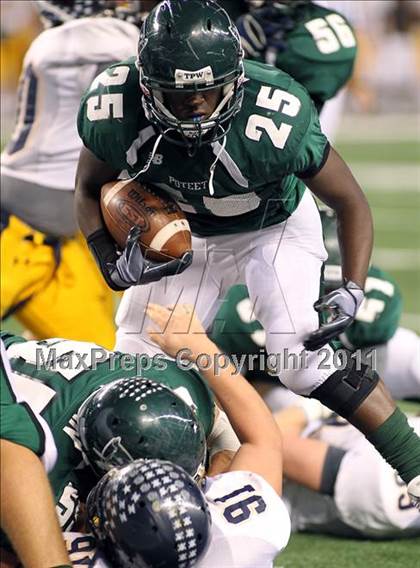 Thumbnail 2 in Highland Park vs. Poteet (4A Division 2 Regional Playoffs) photogallery.
