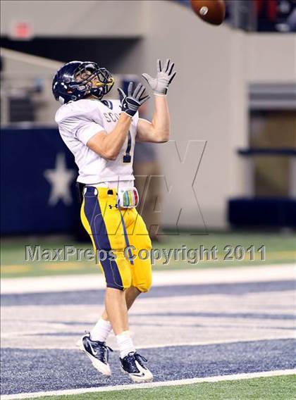 Thumbnail 3 in Highland Park vs. Poteet (4A Division 2 Regional Playoffs) photogallery.