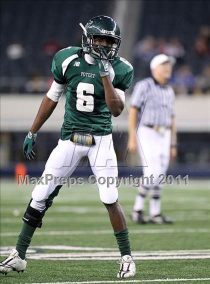 Thumbnail 2 in Highland Park vs. Poteet (4A Division 2 Regional Playoffs) photogallery.