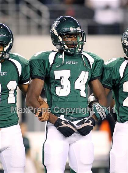 Thumbnail 3 in Highland Park vs. Poteet (4A Division 2 Regional Playoffs) photogallery.