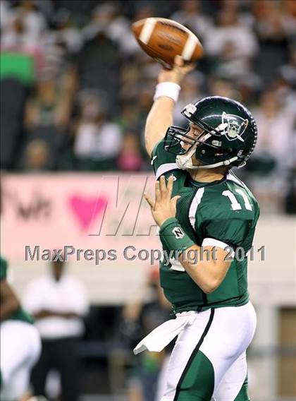 Thumbnail 3 in Highland Park vs. Poteet (4A Division 2 Regional Playoffs) photogallery.
