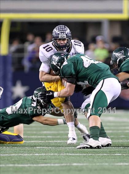 Thumbnail 3 in Highland Park vs. Poteet (4A Division 2 Regional Playoffs) photogallery.