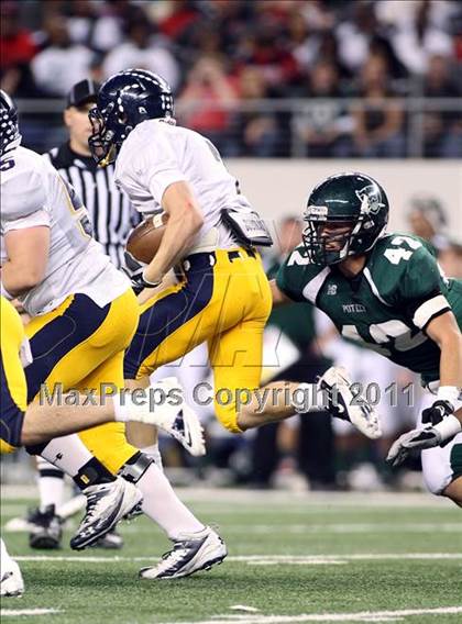 Thumbnail 1 in Highland Park vs. Poteet (4A Division 2 Regional Playoffs) photogallery.