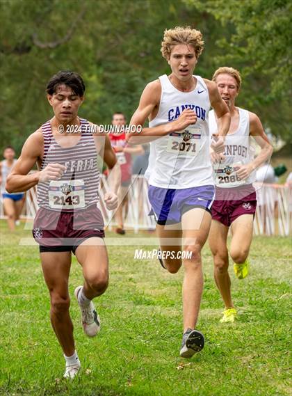 Thumbnail 1 in UIL 4A Boys Cross Country Finals photogallery.
