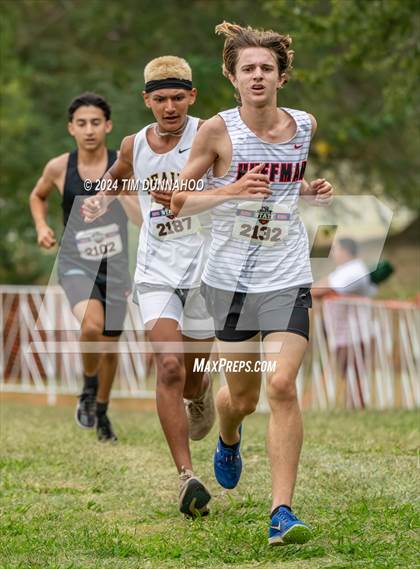 Thumbnail 2 in UIL 4A Boys Cross Country Finals photogallery.