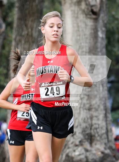 Thumbnail 1 in LHSAA District 7-4A District Meet photogallery.