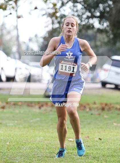 Thumbnail 3 in LHSAA District 7-4A District Meet photogallery.