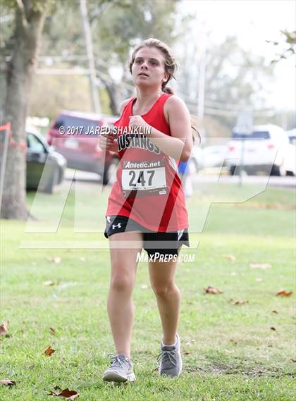 Thumbnail 2 in LHSAA District 7-4A District Meet photogallery.