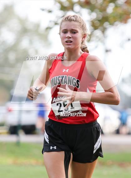 Thumbnail 1 in LHSAA District 7-4A District Meet photogallery.