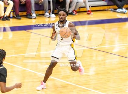Thumbnail 1 in Reidsville vs Farmville Central (John Wall Holiday Invitational) photogallery.