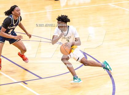 Thumbnail 3 in Reidsville vs Farmville Central (John Wall Holiday Invitational) photogallery.