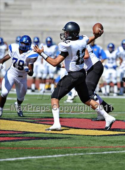 Thumbnail 1 in Alta vs. Crenshaw (Mission Viejo Football Classic) photogallery.