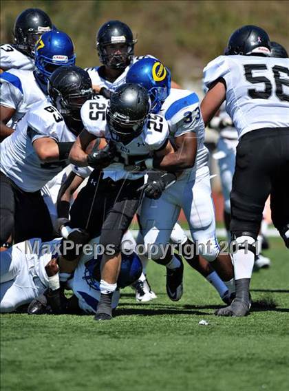 Thumbnail 2 in Alta vs. Crenshaw (Mission Viejo Football Classic) photogallery.