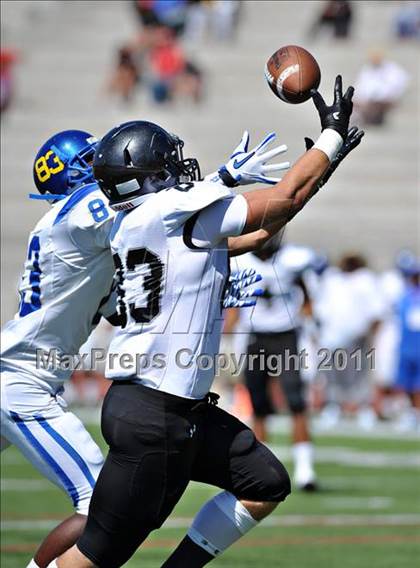 Thumbnail 3 in Alta vs. Crenshaw (Mission Viejo Football Classic) photogallery.
