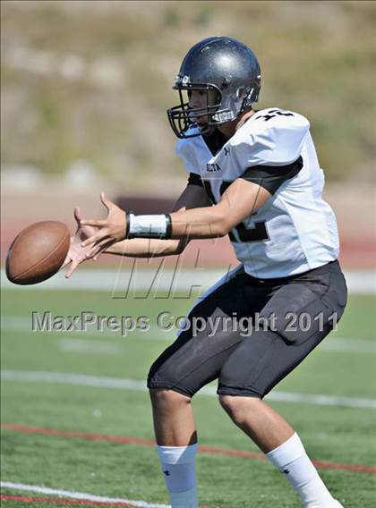 Thumbnail 2 in Alta vs. Crenshaw (Mission Viejo Football Classic) photogallery.