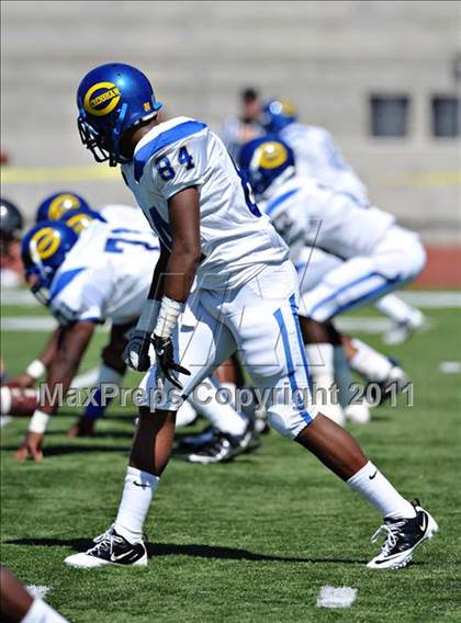 Thumbnail 2 in Alta vs. Crenshaw (Mission Viejo Football Classic) photogallery.