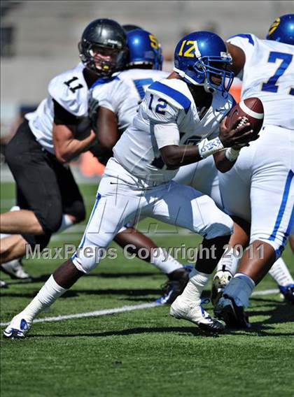 Thumbnail 2 in Alta vs. Crenshaw (Mission Viejo Football Classic) photogallery.