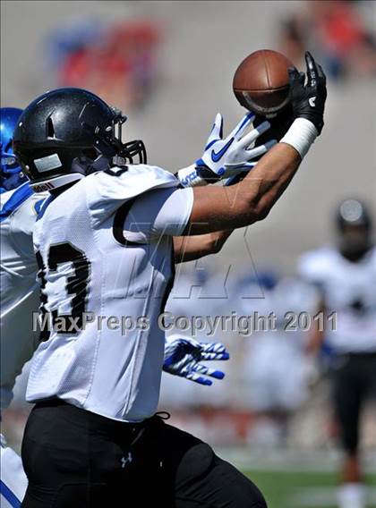 Thumbnail 1 in Alta vs. Crenshaw (Mission Viejo Football Classic) photogallery.