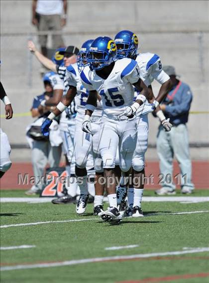 Thumbnail 1 in Alta vs. Crenshaw (Mission Viejo Football Classic) photogallery.