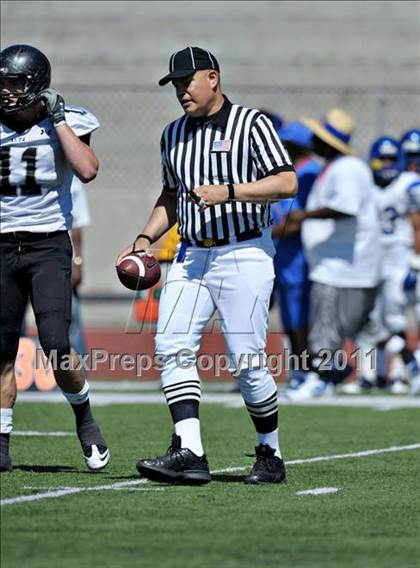 Thumbnail 2 in Alta vs. Crenshaw (Mission Viejo Football Classic) photogallery.
