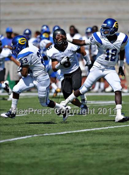 Thumbnail 2 in Alta vs. Crenshaw (Mission Viejo Football Classic) photogallery.
