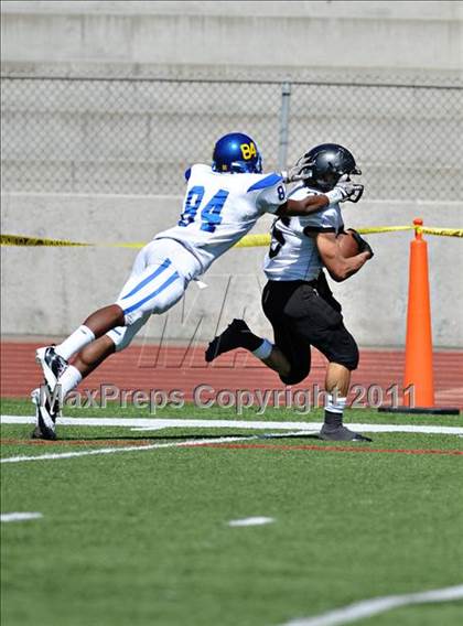 Thumbnail 3 in Alta vs. Crenshaw (Mission Viejo Football Classic) photogallery.