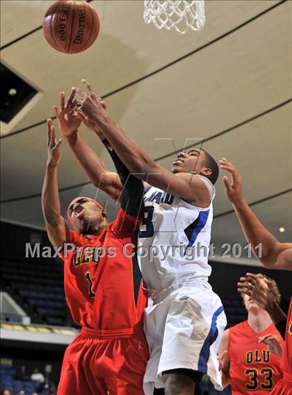 Thumbnail 3 in Windward vs. Orange Lutheran (CIF SS 4AA Final) photogallery.