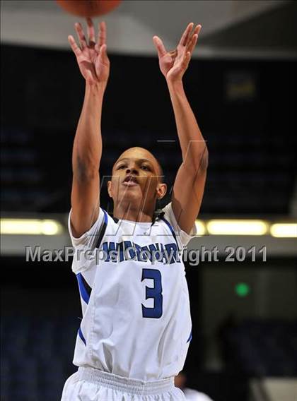 Thumbnail 3 in Windward vs. Orange Lutheran (CIF SS 4AA Final) photogallery.