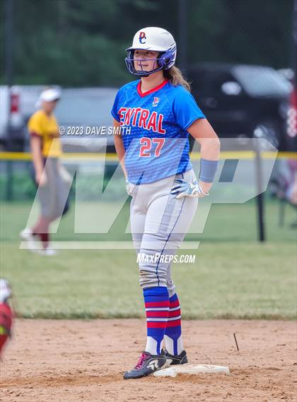 Thumbnail 3 in Mt. Pleasant vs Davenport Central (Rick Doran Classic) photogallery.