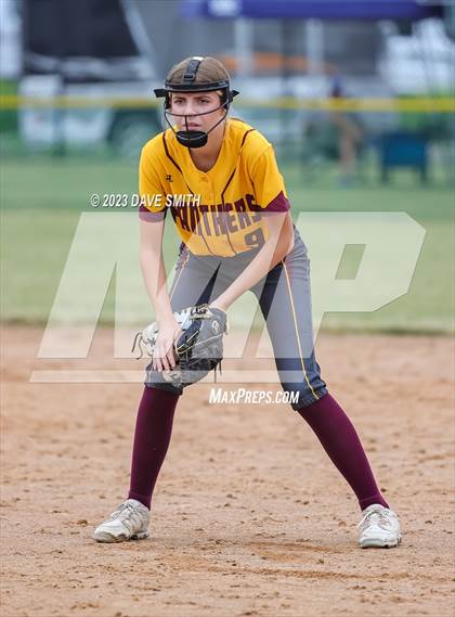 Thumbnail 2 in Mt. Pleasant vs Davenport Central (Rick Doran Classic) photogallery.