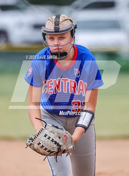 Thumbnail 1 in Mt. Pleasant vs Davenport Central (Rick Doran Classic) photogallery.