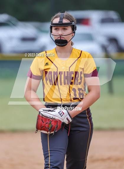 Thumbnail 3 in Mt. Pleasant vs Davenport Central (Rick Doran Classic) photogallery.