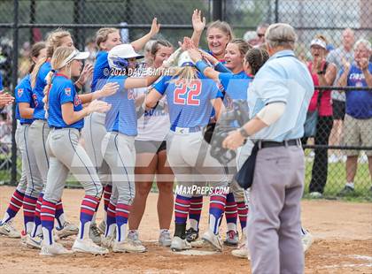Thumbnail 3 in Mt. Pleasant vs Davenport Central (Rick Doran Classic) photogallery.