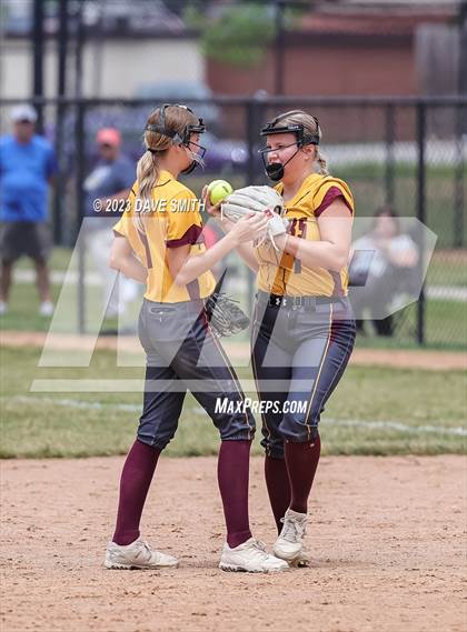 Thumbnail 1 in Mt. Pleasant vs Davenport Central (Rick Doran Classic) photogallery.
