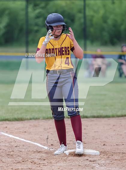 Thumbnail 3 in Mt. Pleasant vs Davenport Central (Rick Doran Classic) photogallery.