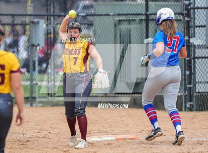 Thumbnail 2 in Mt. Pleasant vs Davenport Central (Rick Doran Classic) photogallery.