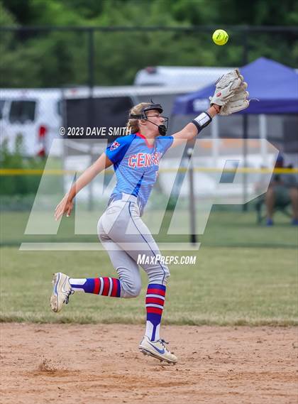 Thumbnail 1 in Mt. Pleasant vs Davenport Central (Rick Doran Classic) photogallery.