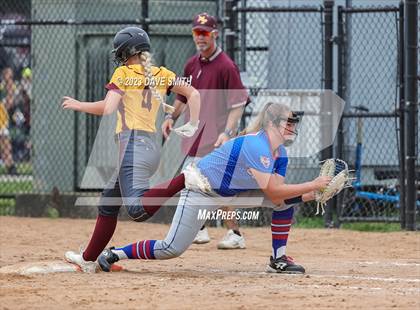 Thumbnail 3 in Mt. Pleasant vs Davenport Central (Rick Doran Classic) photogallery.
