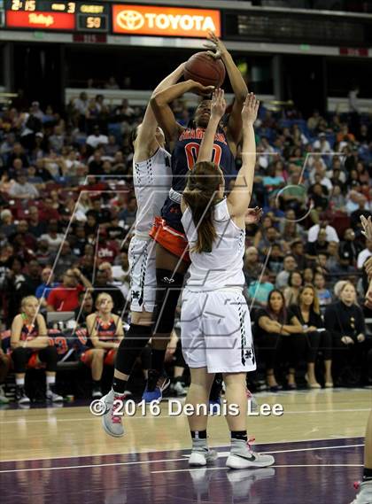 Thumbnail 1 in Miramonte vs. Chaminade (CIF State Open Division Final) photogallery.