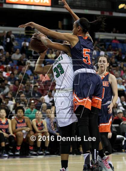 Thumbnail 1 in Miramonte vs. Chaminade (CIF State Open Division Final) photogallery.