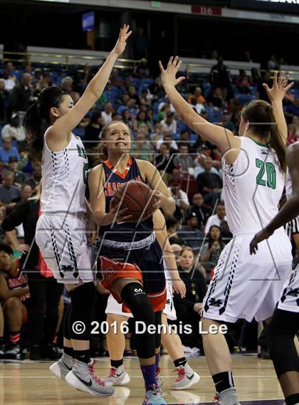 Thumbnail 3 in Miramonte vs. Chaminade (CIF State Open Division Final) photogallery.