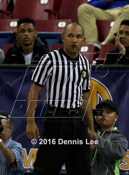 Thumbnail 1 in Miramonte vs. Chaminade (CIF State Open Division Final) photogallery.