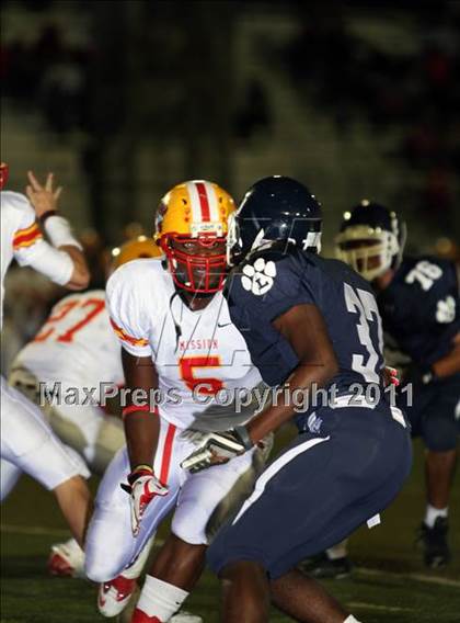 Thumbnail 3 in Loyola vs. Mission Viejo photogallery.