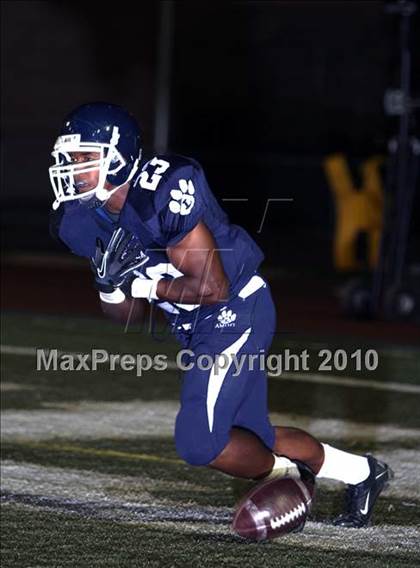 Thumbnail 3 in Loyola vs. Mission Viejo photogallery.