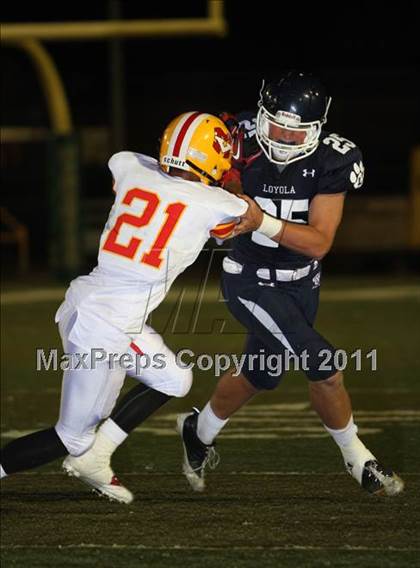 Thumbnail 3 in Loyola vs. Mission Viejo photogallery.