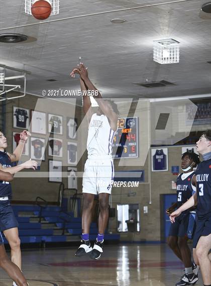 Thumbnail 2 in Bishop Loughlin vs Archbishop Molloy (CHSAA Spring Basketball Tournament) photogallery.