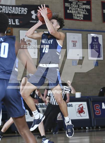 Thumbnail 1 in Bishop Loughlin vs Archbishop Molloy (CHSAA Spring Basketball Tournament) photogallery.