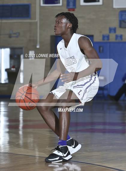 Thumbnail 1 in Bishop Loughlin vs Archbishop Molloy (CHSAA Spring Basketball Tournament) photogallery.